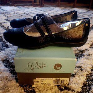 Life Stride Comfort Shoes